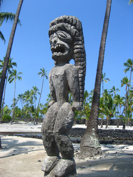 Puuhonua-o-Honaunau-Place-of-Refuge-National-Historic-Park-Big-Island-Hawaii-017