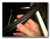 Subaru-Forester-Rear-Window-Wiper-Blade-Replacement-Guide-013