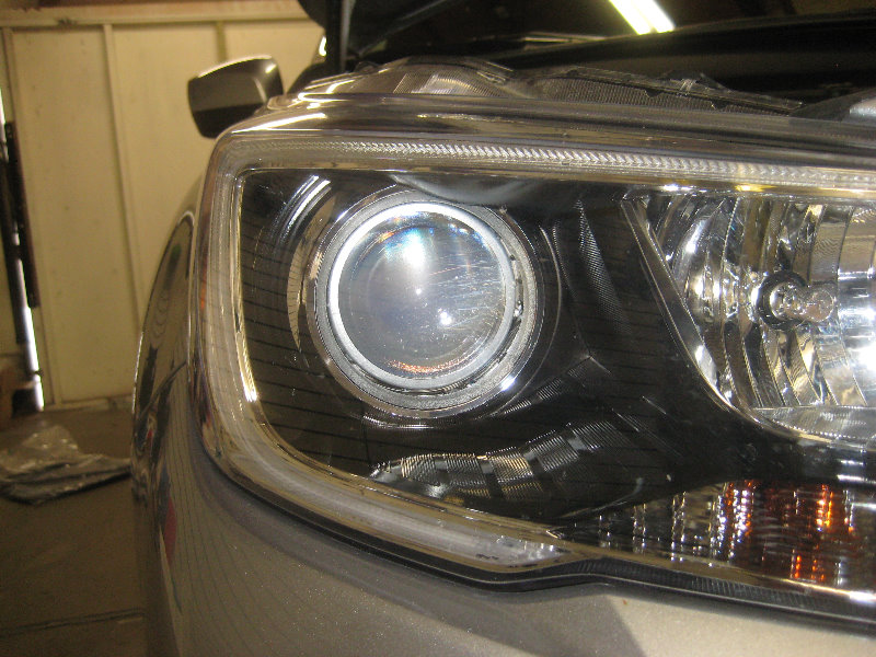 Subaru-Outback-Headlight-Bulbs-Replacement-Guide-002