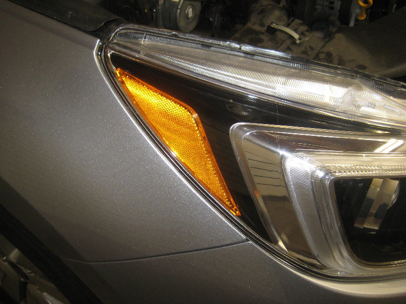 Subaru-Outback-Headlight-Bulbs-Replacement-Guide-029