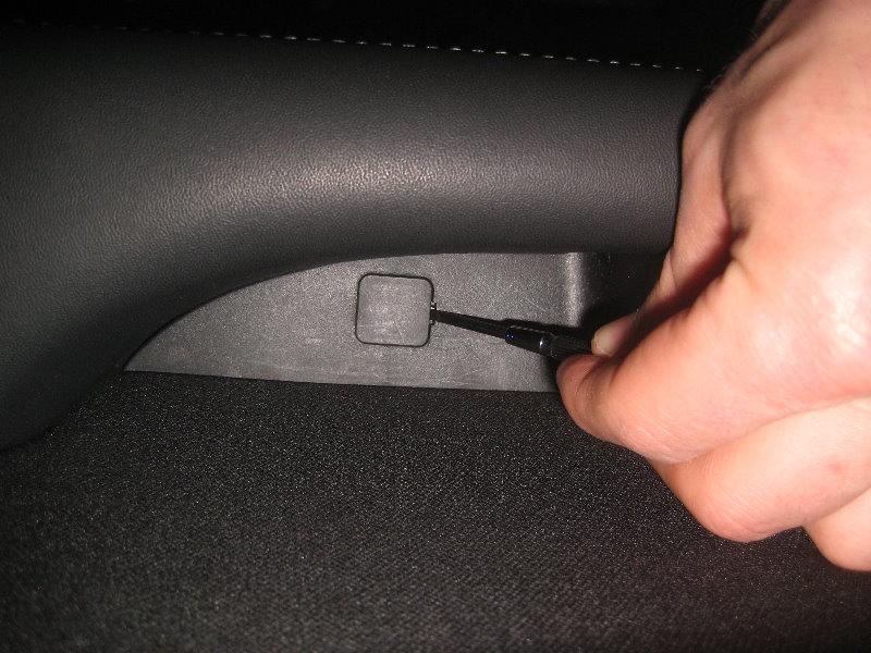 Subaru-Outback-Interior-Door-Panel-Removal-Speaker-Upgrade-Guide-005