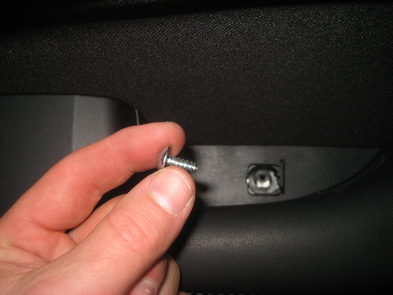 Subaru-Outback-Interior-Door-Panel-Removal-Speaker-Upgrade-Guide-010
