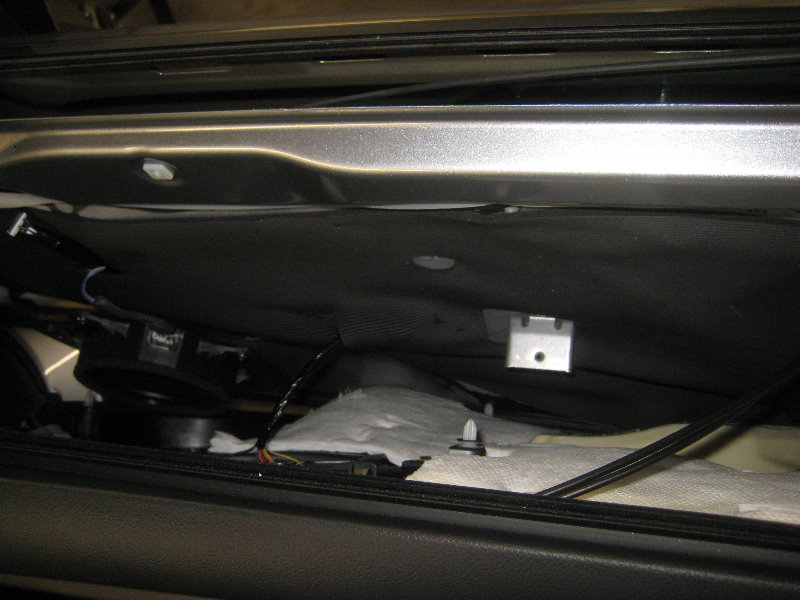Subaru-Outback-Interior-Door-Panel-Removal-Speaker-Upgrade-Guide-015
