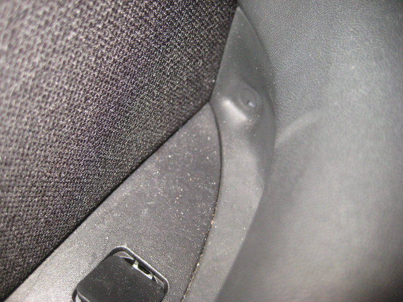 Subaru-Outback-Interior-Door-Panel-Removal-Speaker-Upgrade-Guide-025