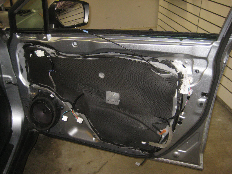 Subaru-Outback-Interior-Door-Panel-Removal-Speaker-Upgrade-Guide-029