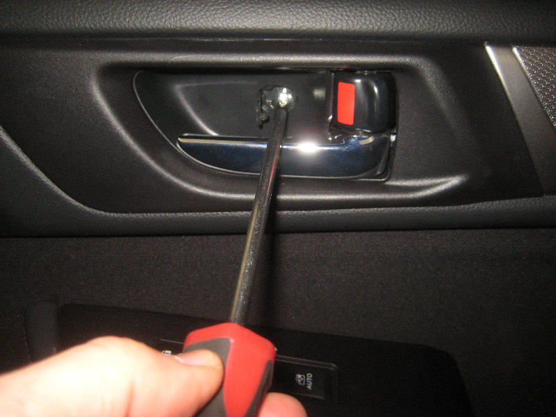 Subaru-Outback-Interior-Door-Panel-Removal-Speaker-Upgrade-Guide-046