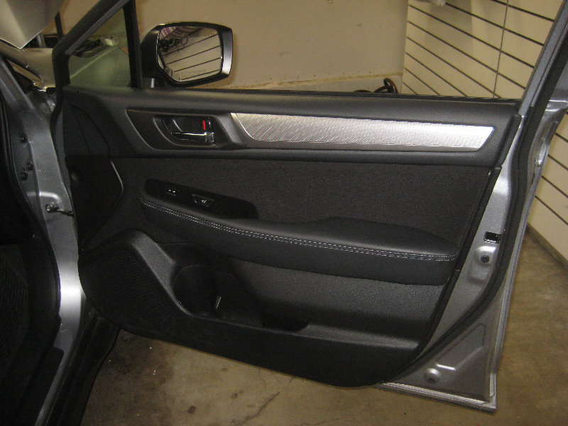 Subaru-Outback-Interior-Door-Panel-Removal-Speaker-Upgrade-Guide-048