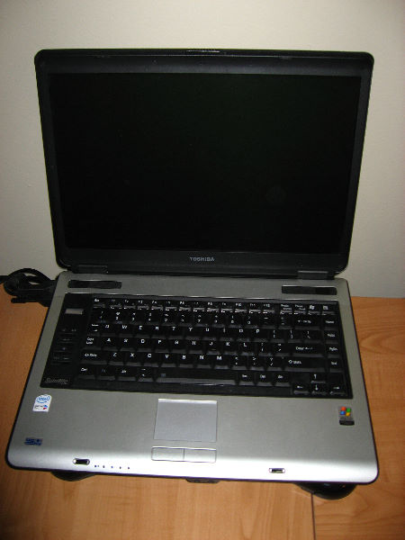 Toshiba-A105-Laptop-HDD-RAM-Upgrade-006