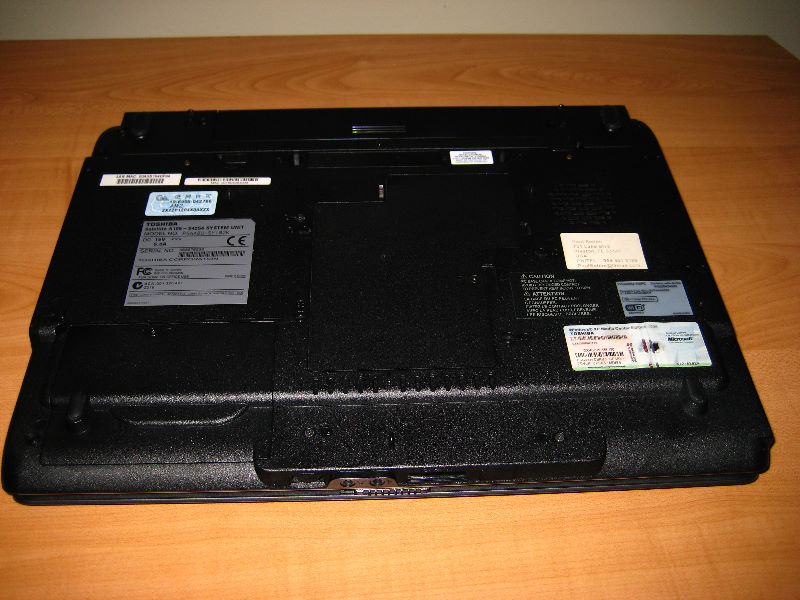 Toshiba-A105-Laptop-HDD-RAM-Upgrade-021