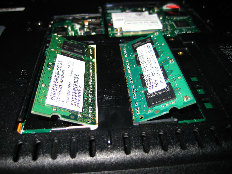 Toshiba-A105-Laptop-HDD-RAM-Upgrade-025