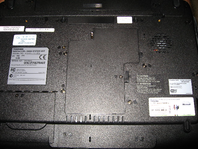 Toshiba-Satellite-M115-S3094-Laptop-Review-040