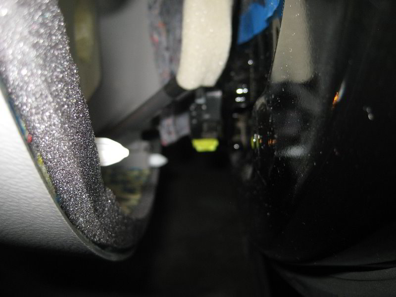 Toyota-Highlander-Interior-Door-Panel-Removal-Guide-046