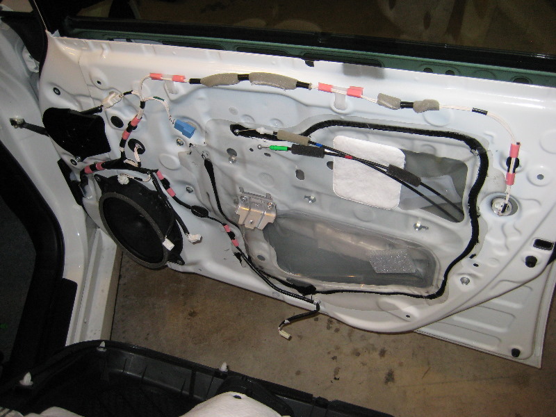 Toyota-Prius-Front-Door-Panel-Removal-Guide-024