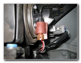 Toyota-RAV4-Headlight-Bulbs-Replacement-Guide-009