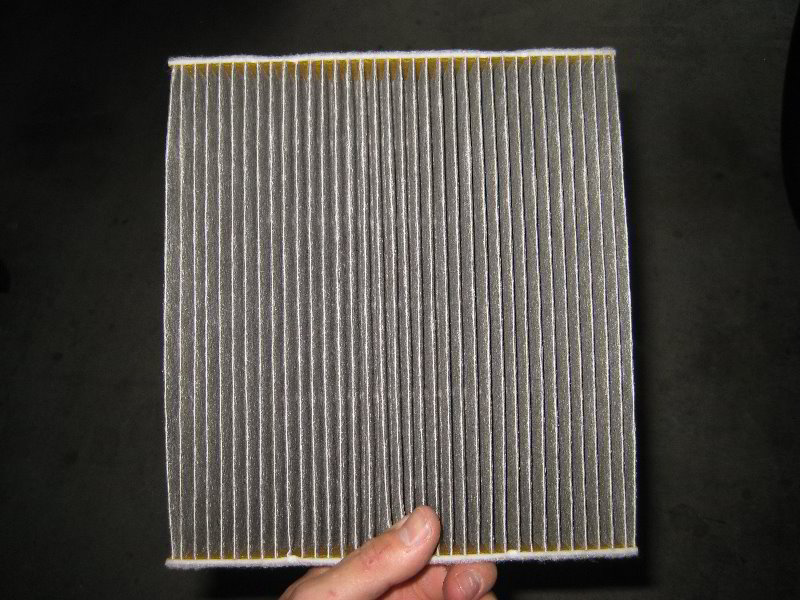 Toyota-Sienna-HVAC-Cabin-Air-Filter-Replacement-Guide-019