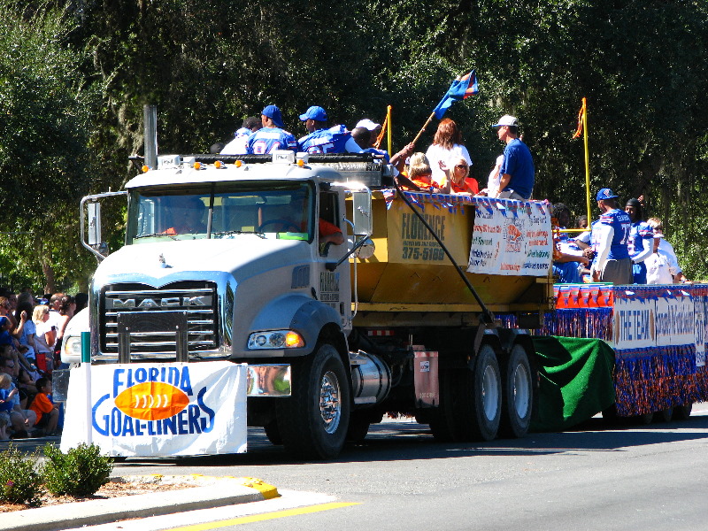 UF-Homecoming-Parade-2010-Gainesville-FL-048