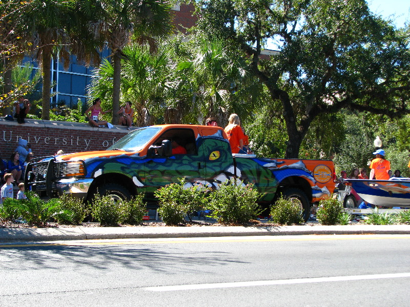 UF-Homecoming-Parade-2010-Gainesville-FL-051