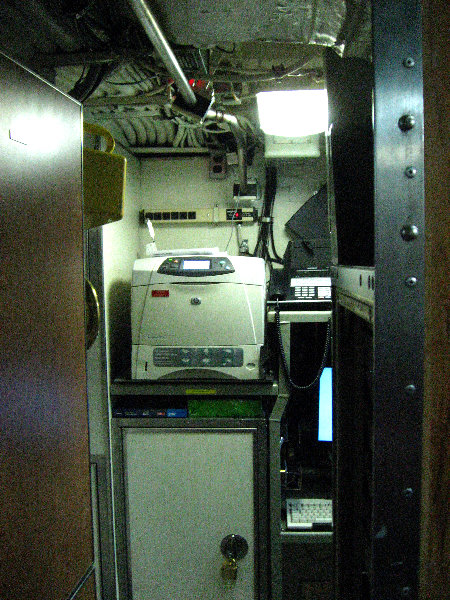 USS-Toledo-Nuclear-Submarine-Tour-058