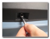 VW-Beetle-Interior-Door-Panel-Removal-Guide-009