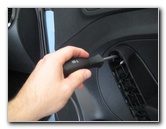 VW-Beetle-Interior-Door-Panel-Removal-Guide-011