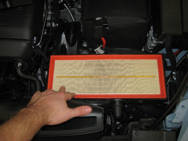 VW-Beetle-TSI-Turbocharged-I4-Engine-Air-Filter-Replacement-Guide-018