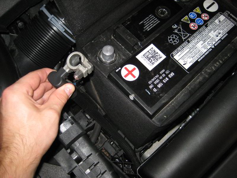 VW-Jetta-12-Volt-Car-Battery-Replacement-Guide-007