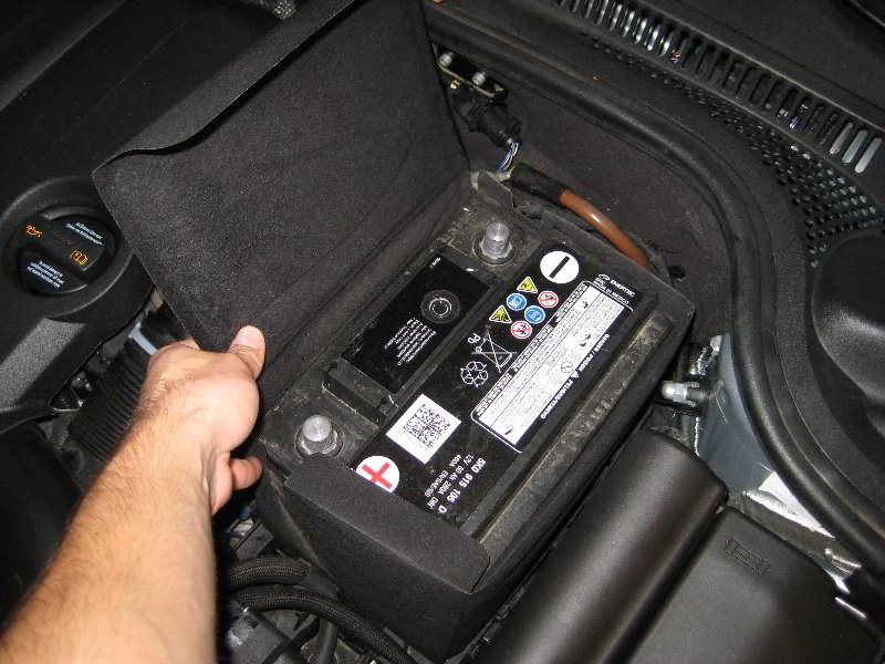 VW-Jetta-12-Volt-Car-Battery-Replacement-Guide-008