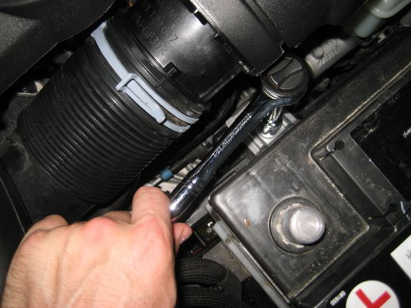 VW-Jetta-12-Volt-Car-Battery-Replacement-Guide-011
