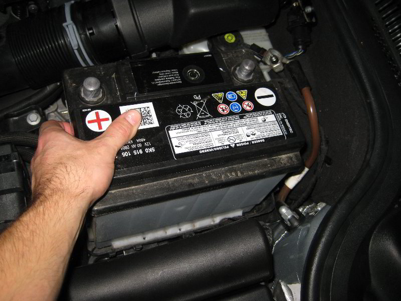 VW-Jetta-12-Volt-Car-Battery-Replacement-Guide-013