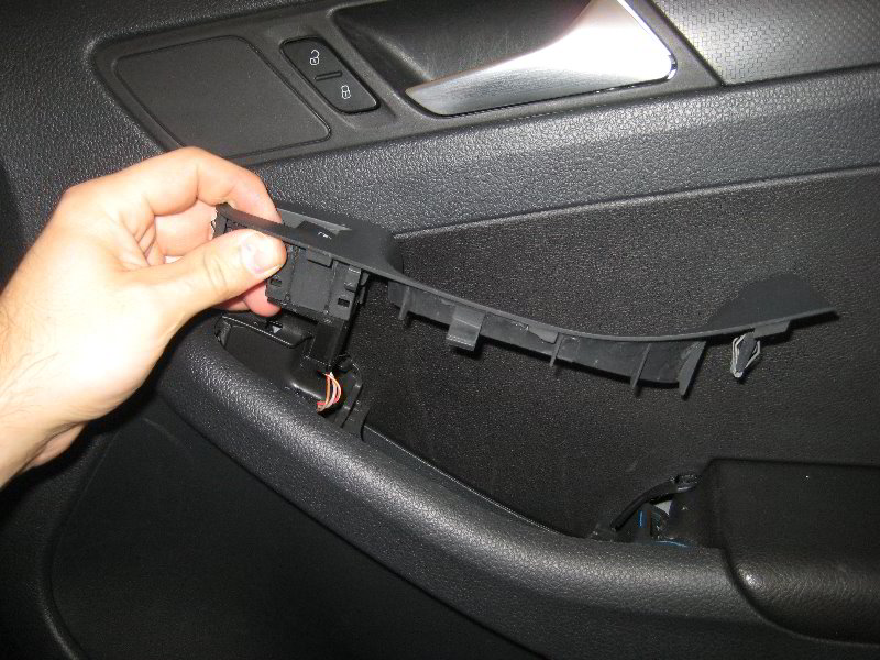 VW-Jetta-Interior-Door-Panel-Speaker-Replacement-Guide-003