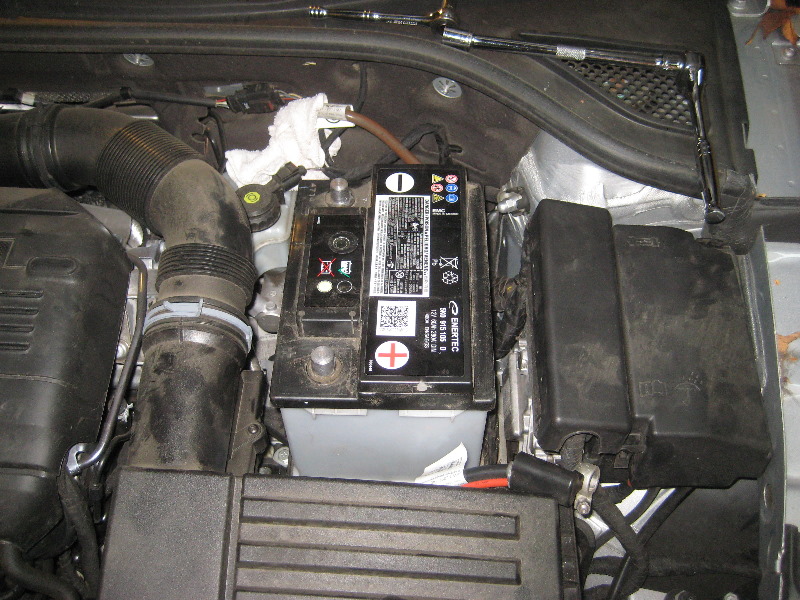 2012-2015-VW-Passat-12V-Automotive-Battery-Replacement-Guide-016