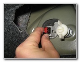 2012-2015-VW-Passat-Tail-Light-Bulbs-Replacement-Guide-023