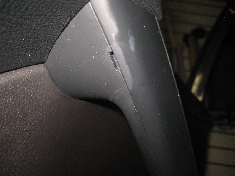 VW-Tiguan-Interior-Door-Panel-Removal-Guide-003