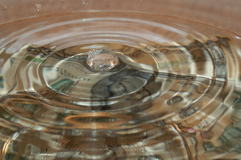 Water-Drops-Pictures-Nikon-D100-03